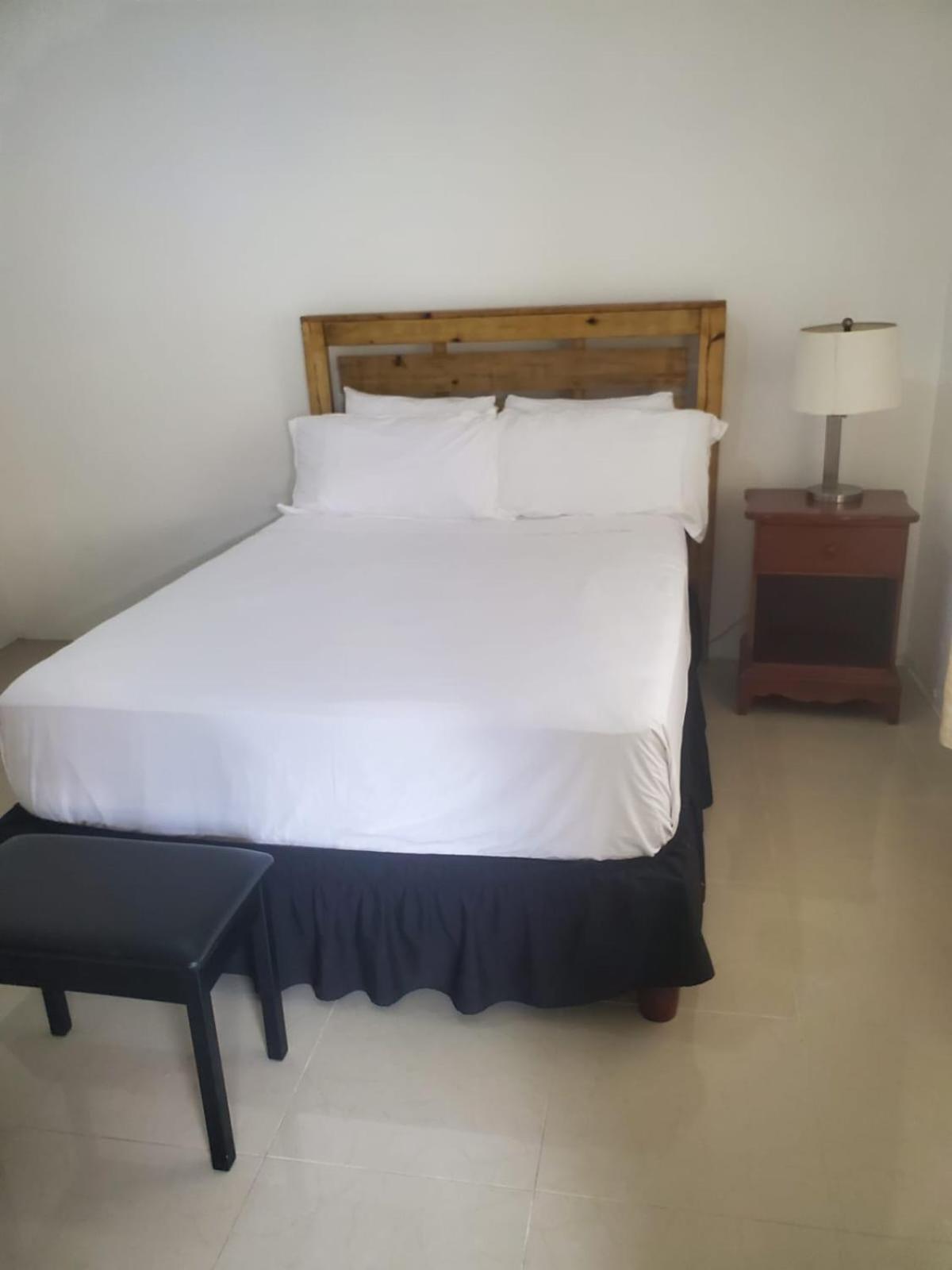 Comfy Guest Rooms Порт-Антоніо Екстер'єр фото