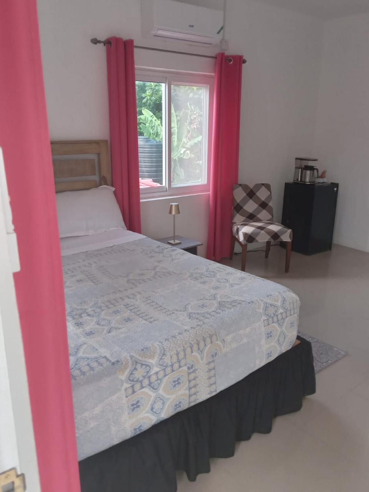 Comfy Guest Rooms Порт-Антоніо Екстер'єр фото